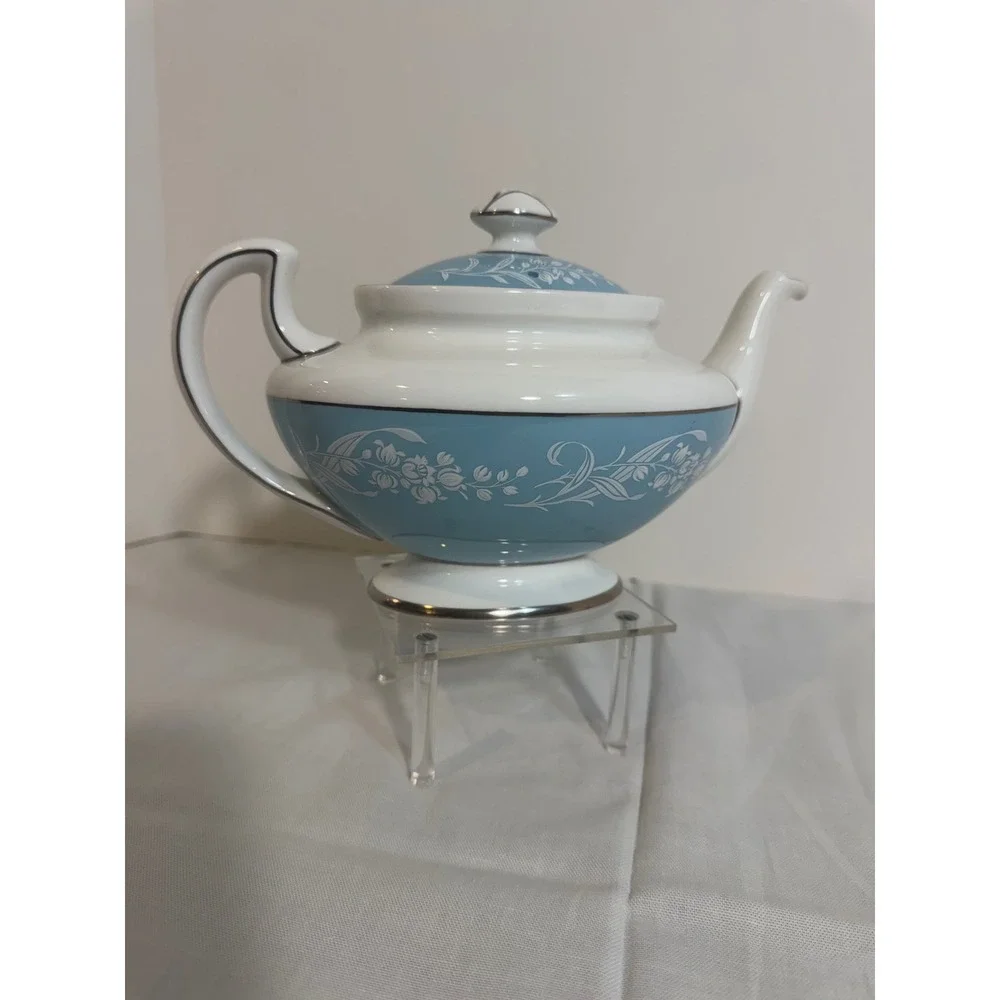 Royal Doulton Alexandria H.4912 Teapot Blue White Floral Bone China England